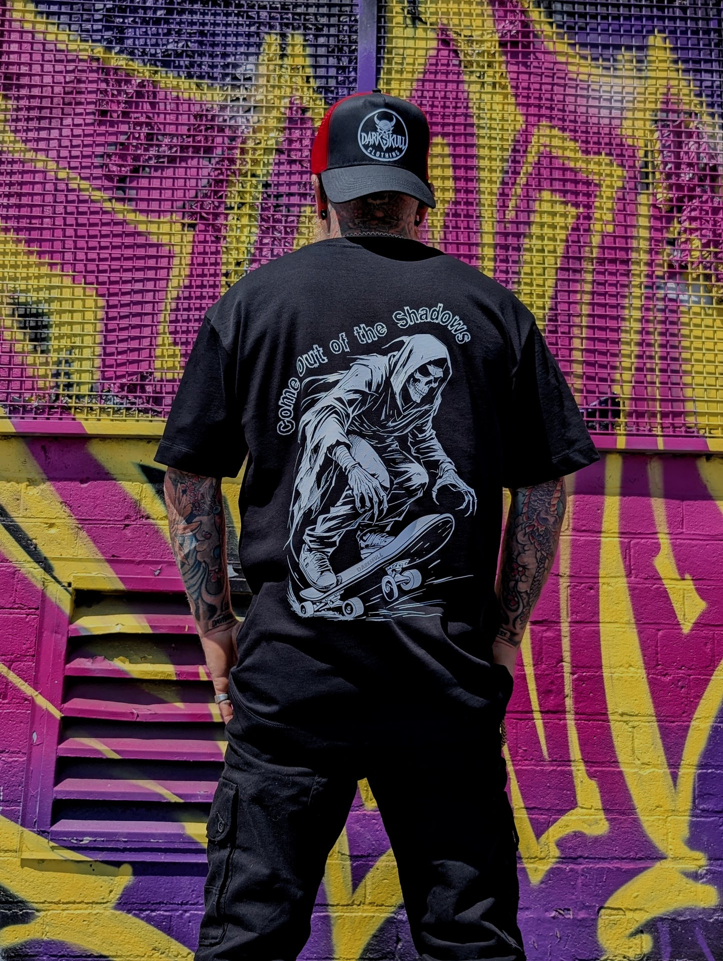 Come out of the shadows Black T-shirt