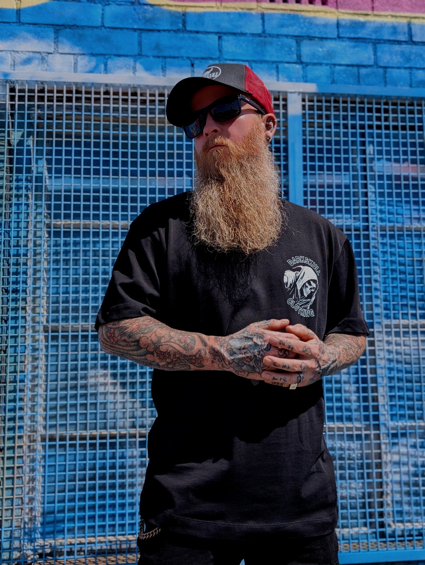 Come out of the shadows Black T-shirt