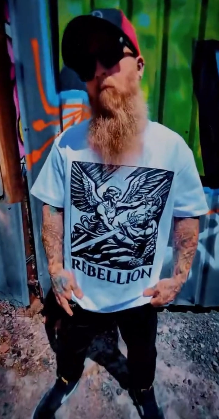 REBELLION T Shirt in white